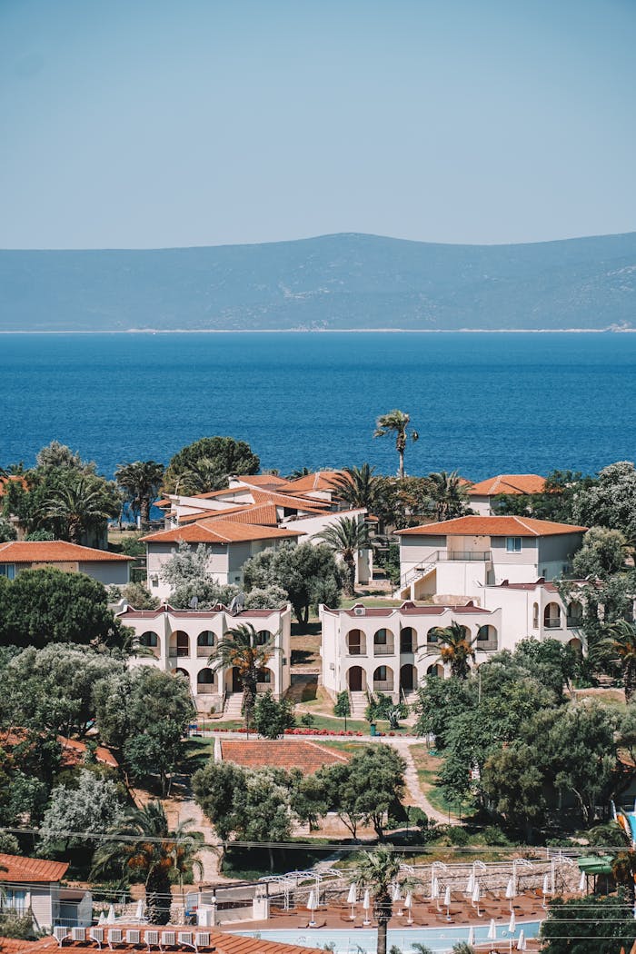 Luxurious coastal villas in İzmir overlooking the sea. Perfect summer getaway.